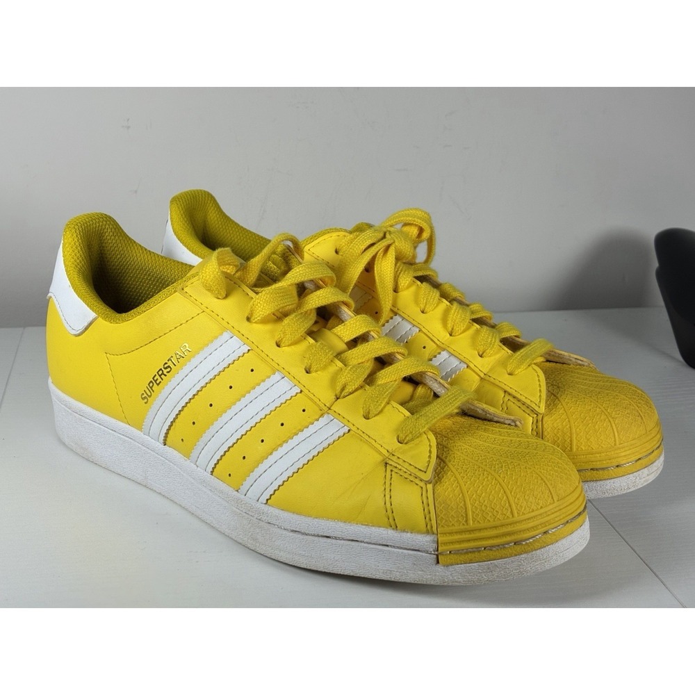 Men's Adidas Size 8 Yellow Superstar Sneakers  Shoes